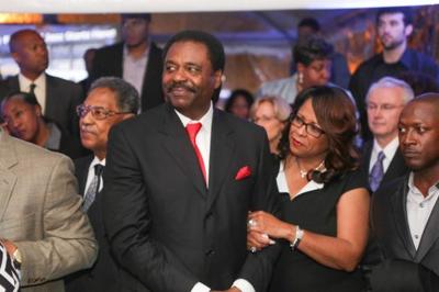 Black Billionaire David Steward Net Worth 2020 Stock Market News Stock Spinoff And Breaking Finance News Investing Port - black billionaire david steward net ceo of roblox net worth Black Billionaire David Steward Net Worth 2020 Stock Market News Stock Spinoff And Breaking Finance News Investing Port - ceo of roblox net worth