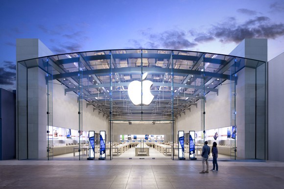 According to investors, Apple stock will continue to grow faster than the economy